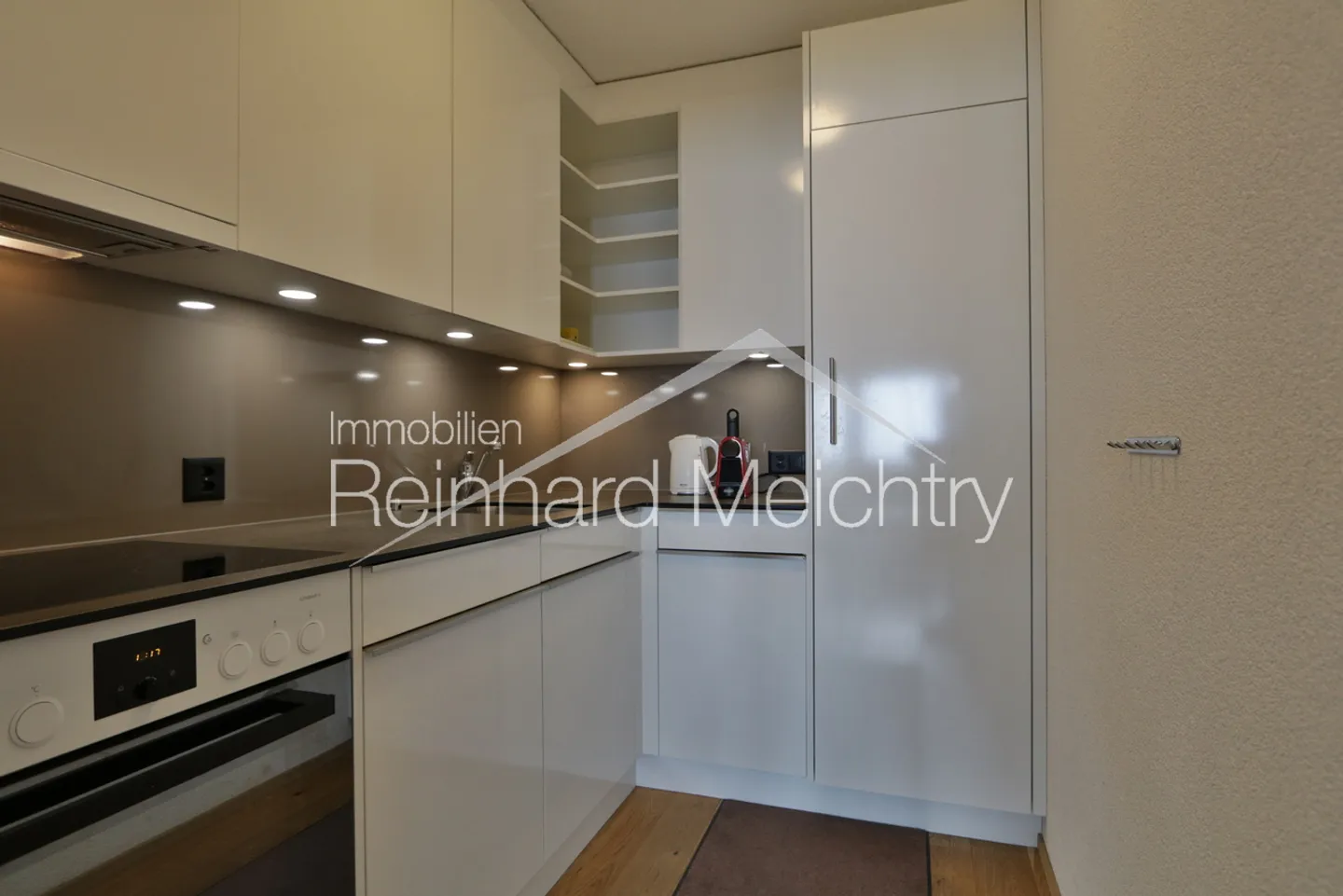 Top renovated 3.5 room holiday apartment in the 'Majesta' house in Leukerbad - Photo 18 of 36