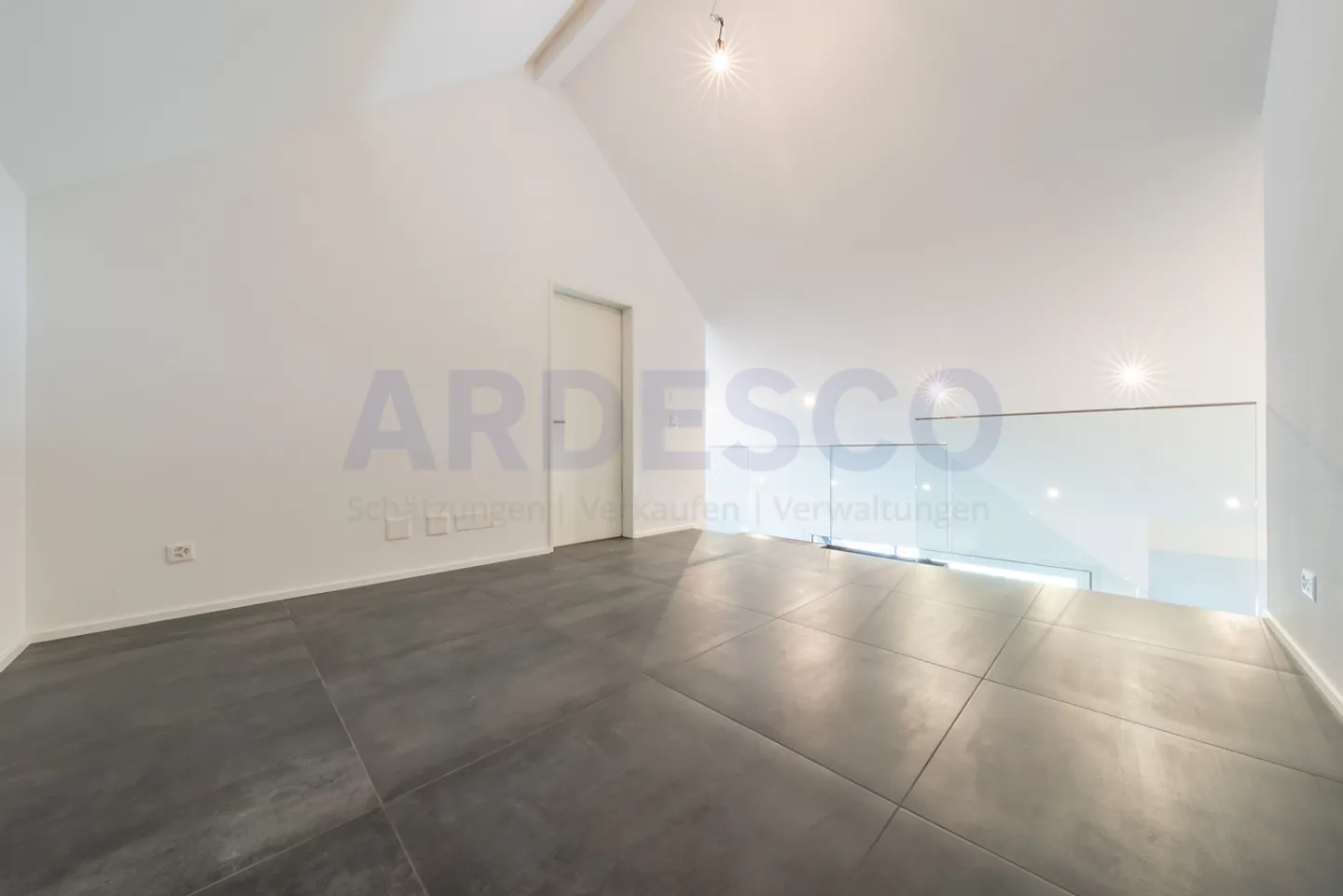 Elegance, comfort, and excellent condition combined! - Photo 7 of 9