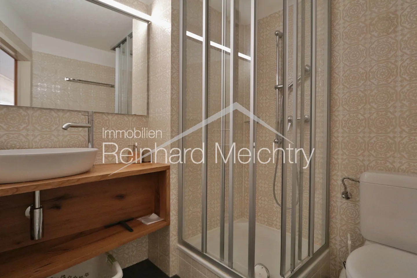 Top renovated 3.5 room holiday apartment in the 'Majesta' house in Leukerbad - Photo 24 of 36