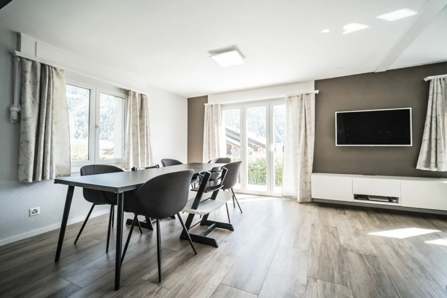 Bellissima casa familiare multiabitativa in PPE - residenza secondaria possibile! - Foto 7 di 18