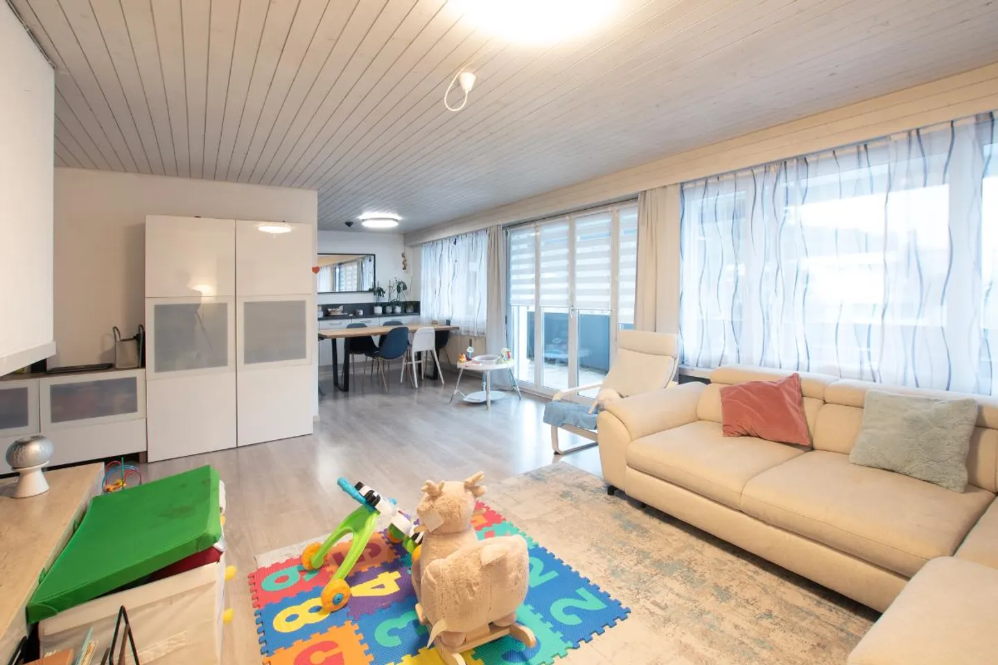 Geräumige Wohnung mit Garten - Foto 3 von 5