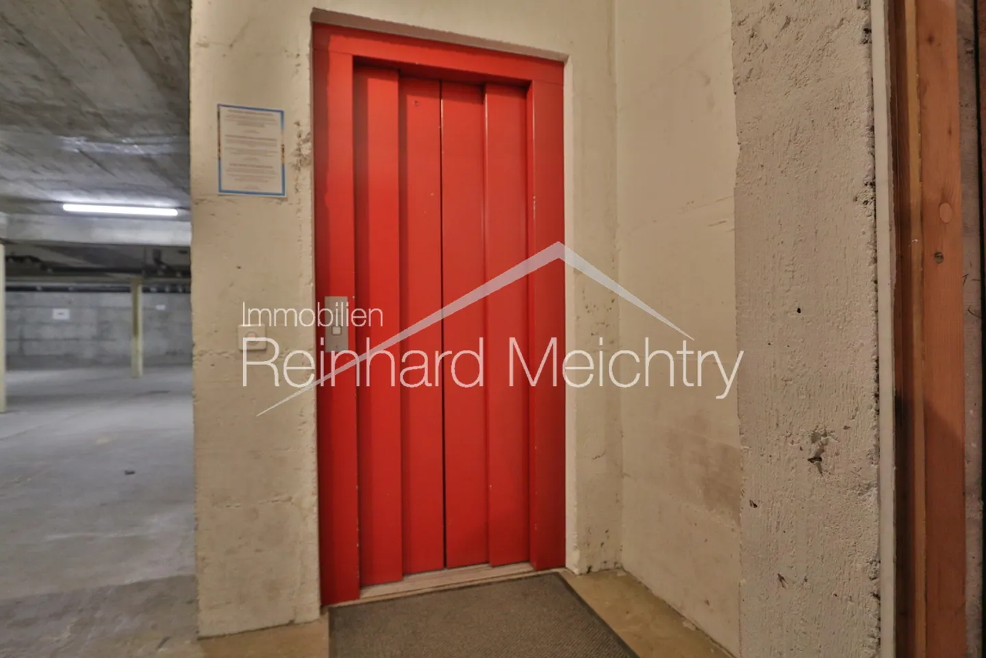 Top renovated 3.5 room holiday apartment in the 'Majesta' house in Leukerbad - Photo 29 of 36