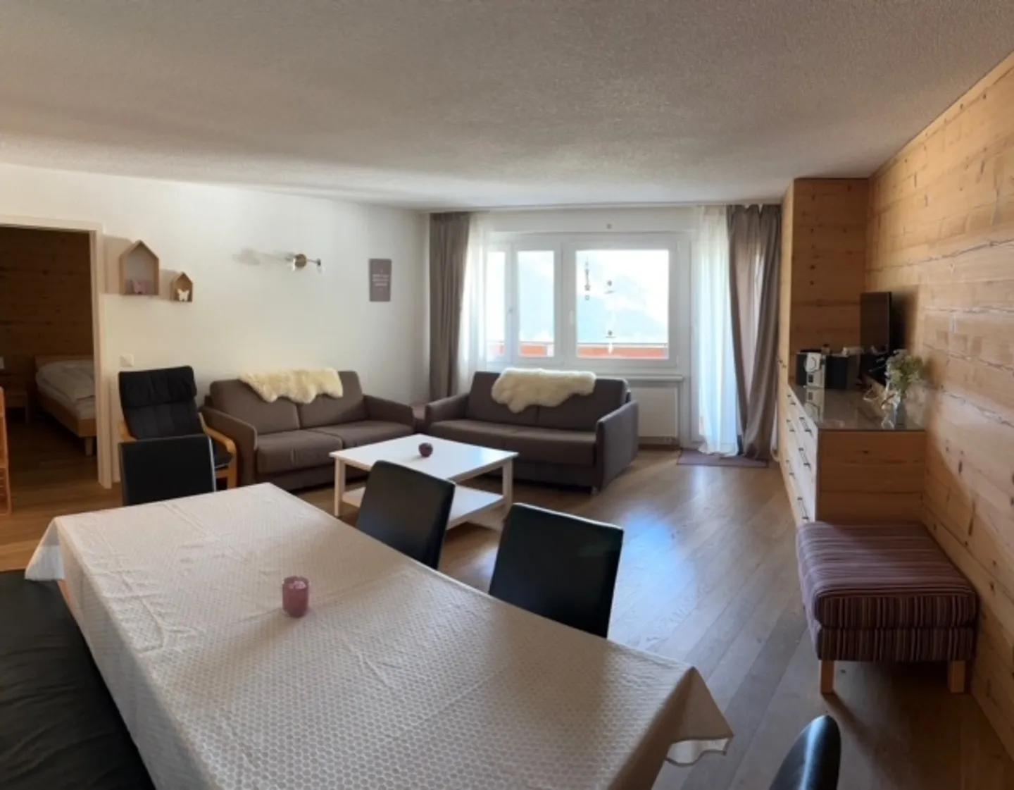 Top renovated 3.5 room holiday apartment in the 'Majesta' house in Leukerbad - Photo 33 of 36