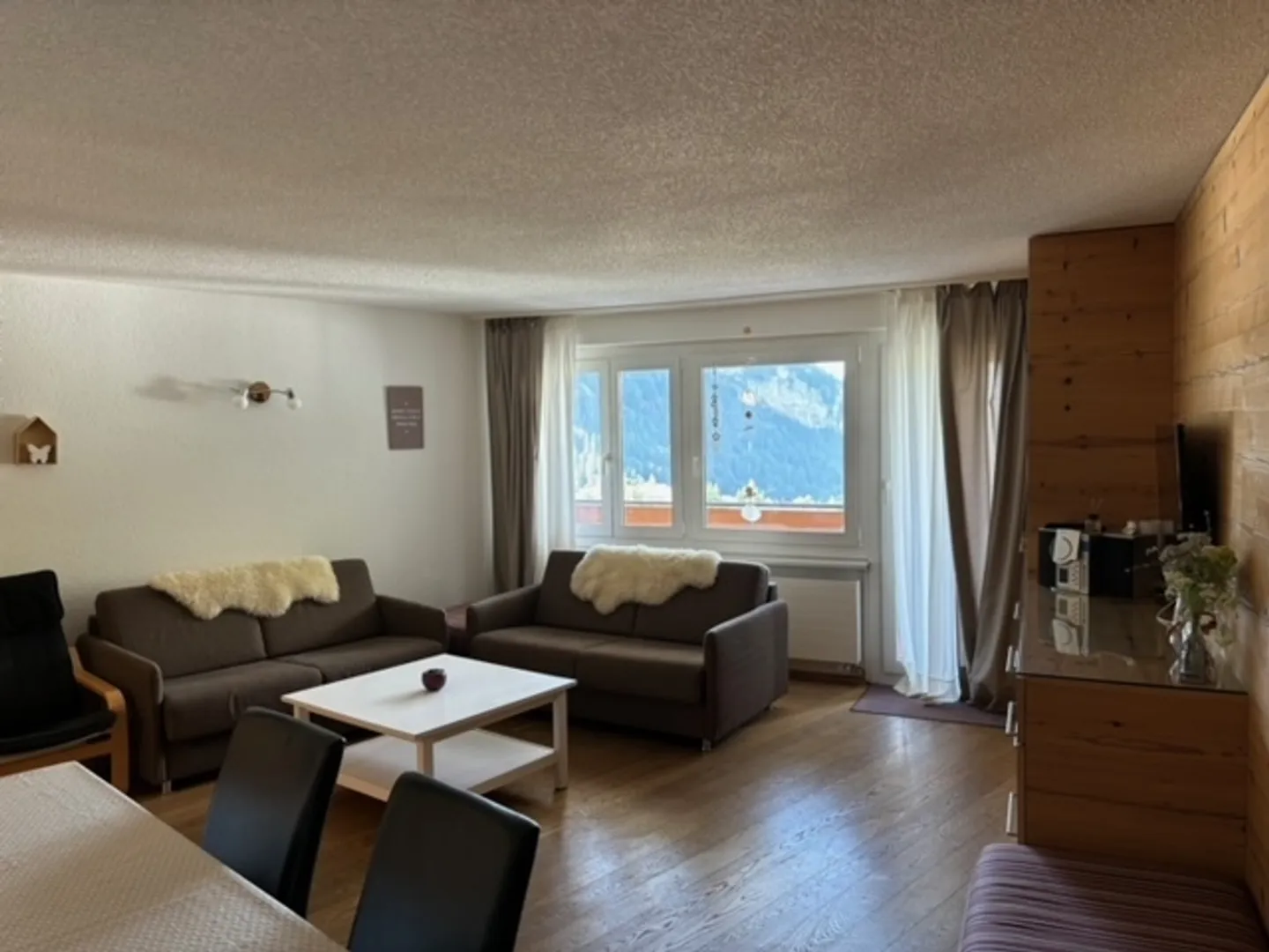 Top renovated 3.5 room holiday apartment in the 'Majesta' house in Leukerbad - Photo 34 of 36