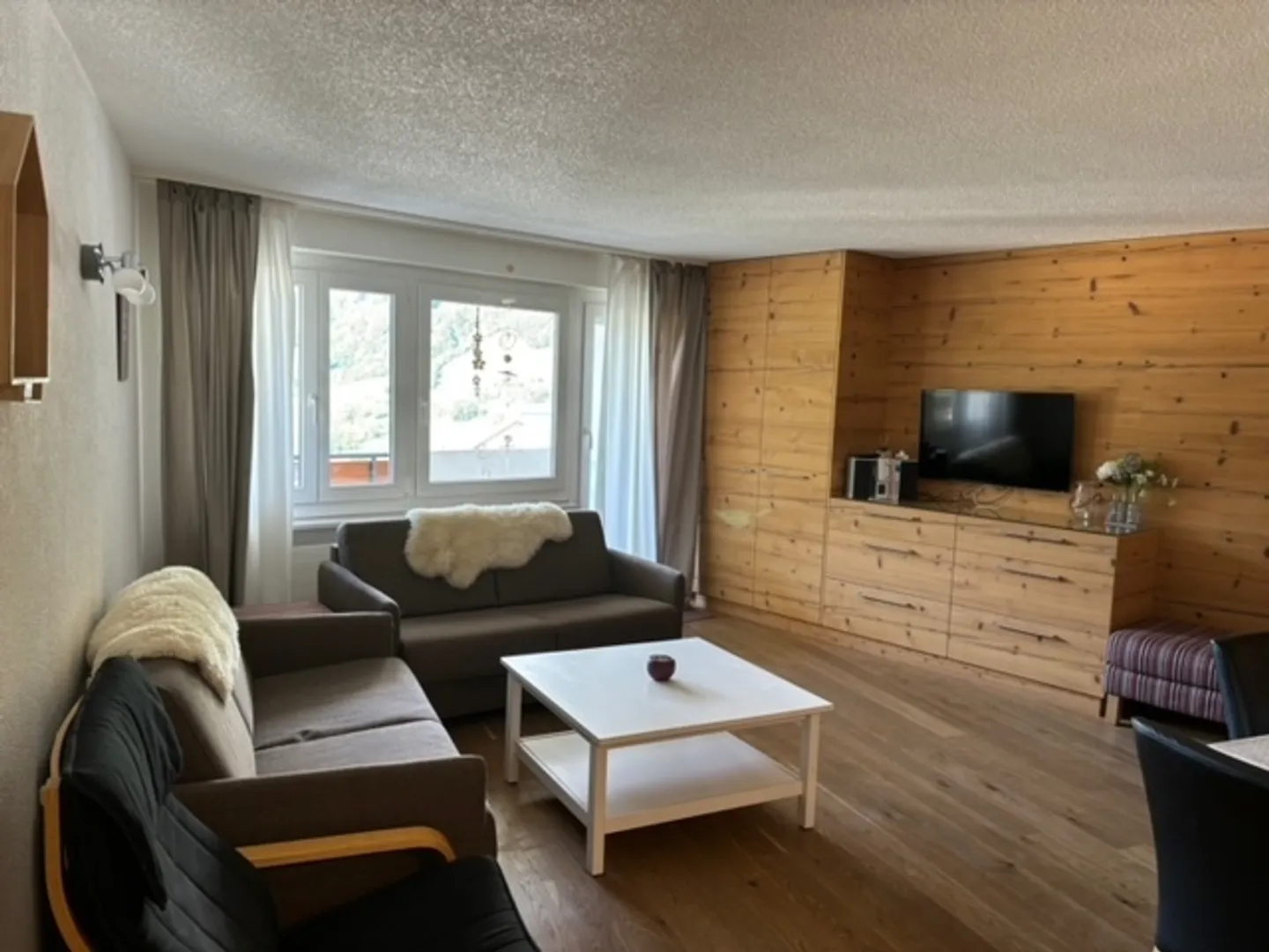 Top renovated 3.5 room holiday apartment in the 'Majesta' house in Leukerbad - Photo 35 of 36