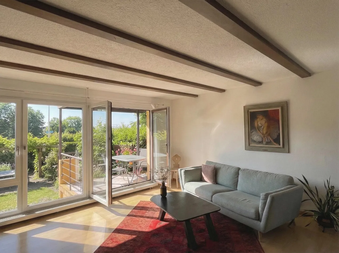 Charmantes Eckhaus mit Garten - Foto 3 von 20