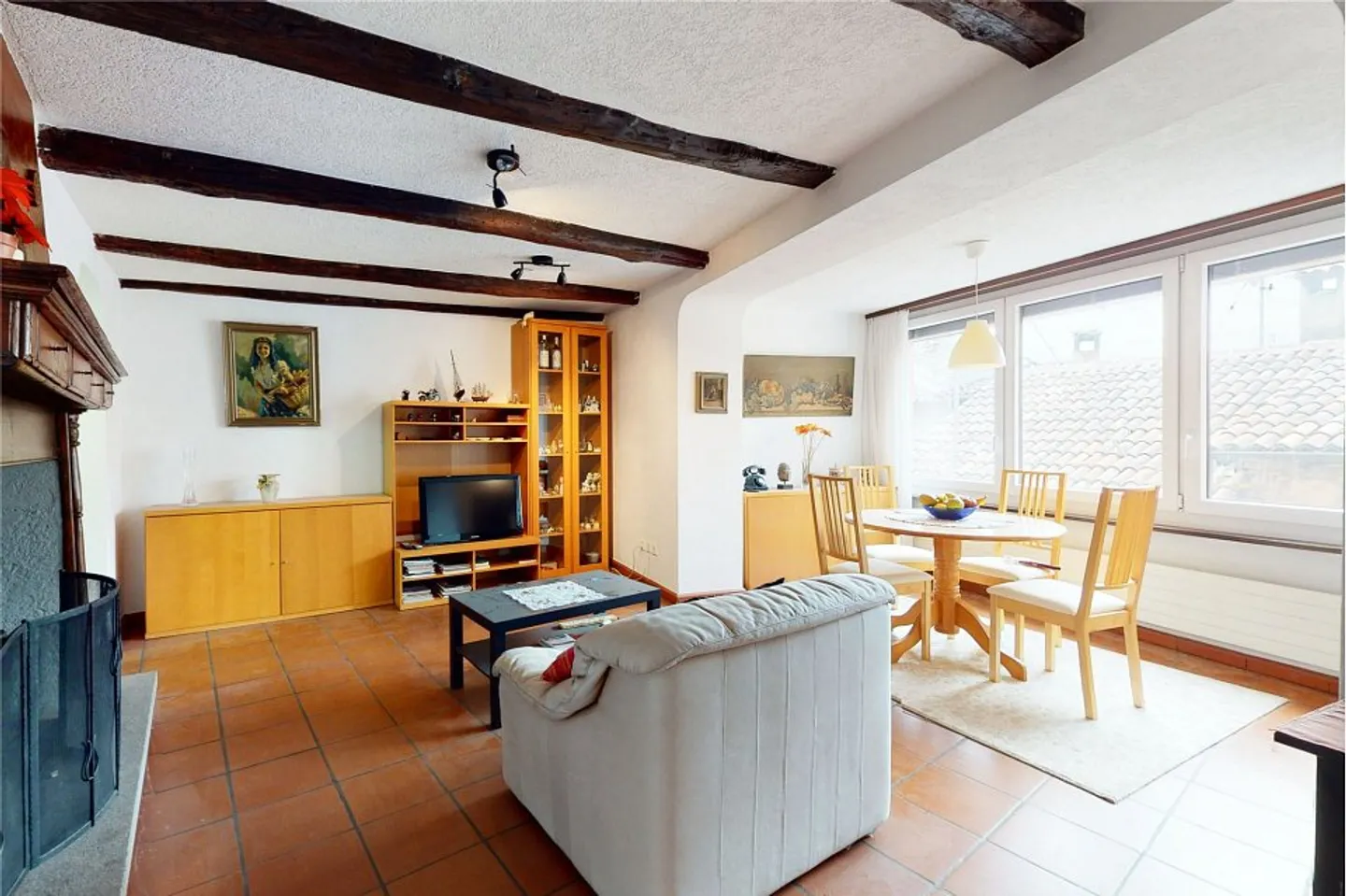 Geräumige 4,5-Zimmer-Wohnung mit Terrasse im Dorf - Foto 7 von 13