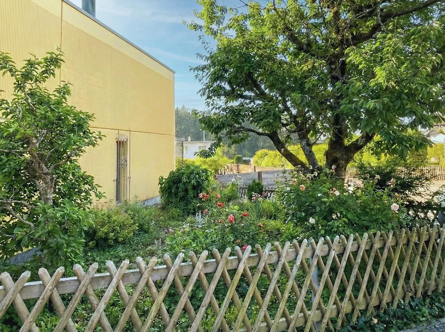 Charmantes Eckhaus mit Garten - Foto 4 von 20