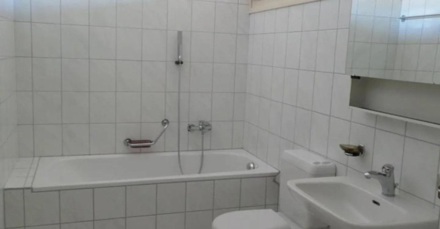 Appartement 2,5 pièces dans un quartier vert et calme - Photo 5 sur 5