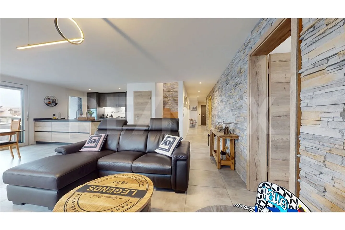 Top Floor 5.5 Rooms - Photo 2 of 6