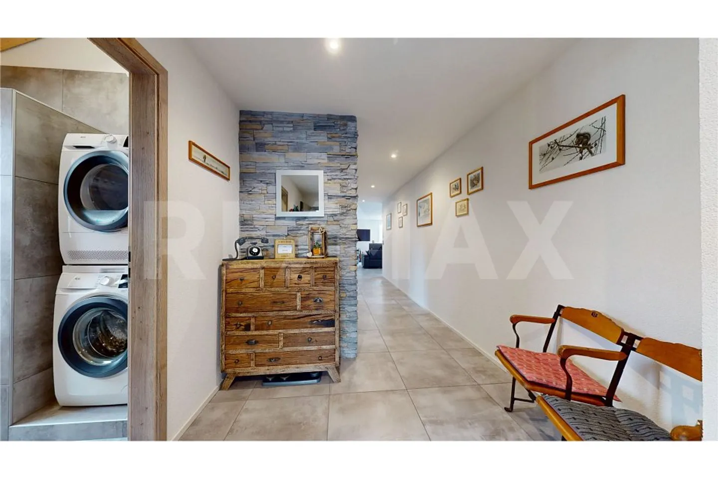 Top Floor 5.5 Rooms - Photo 4 of 6