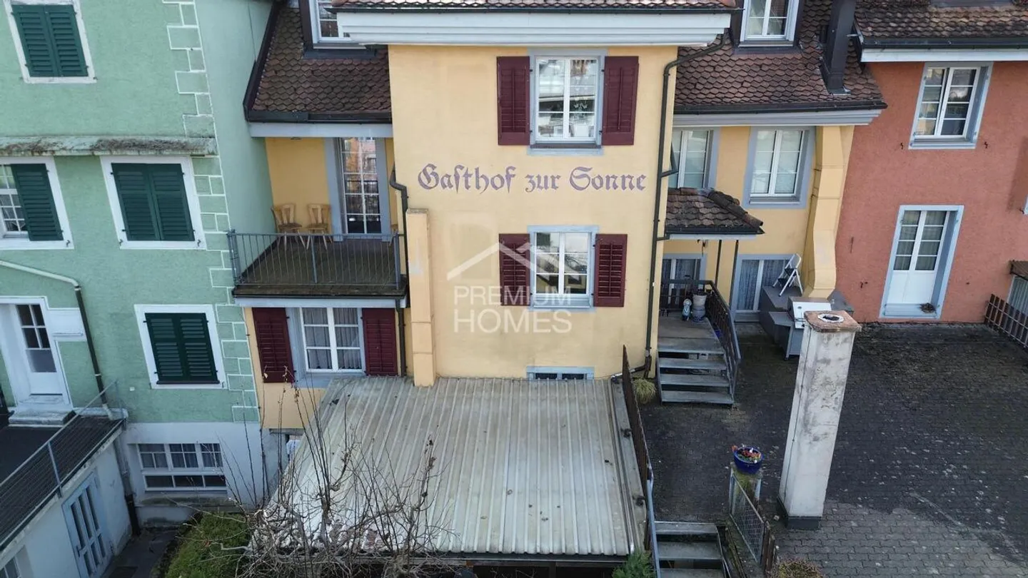 Investment property with gastronomy and residential use in a central location - Photo 4 of 13