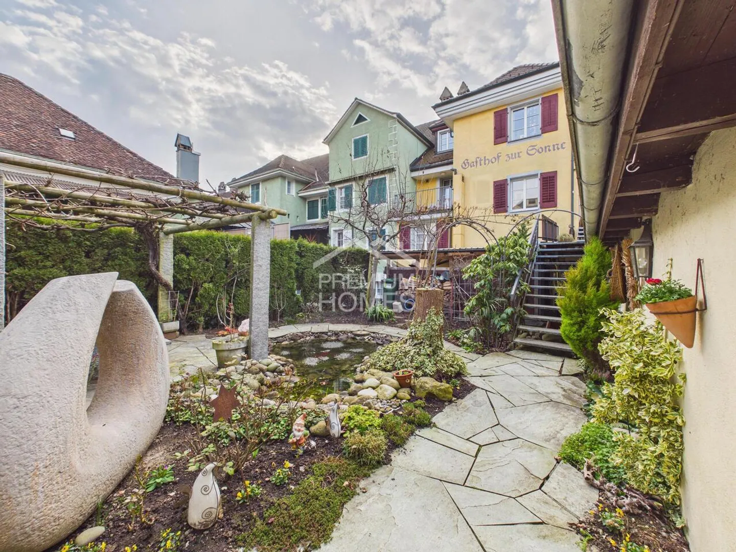 Investment property with gastronomy and residential use in a central location - Photo 5 of 13