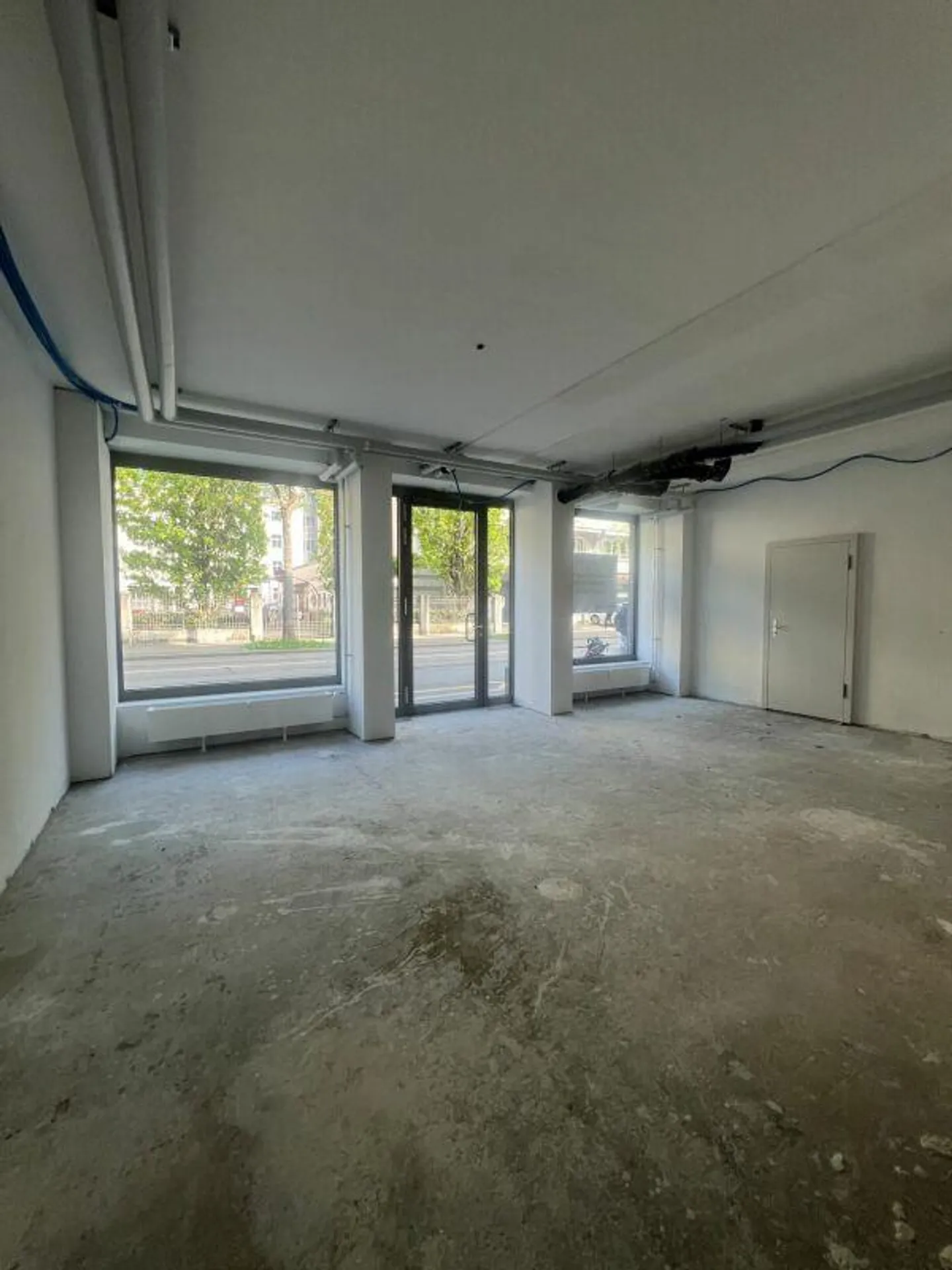 Espace génial pour chaque vision - Votre nouveau site! - Photo 1 sur 8