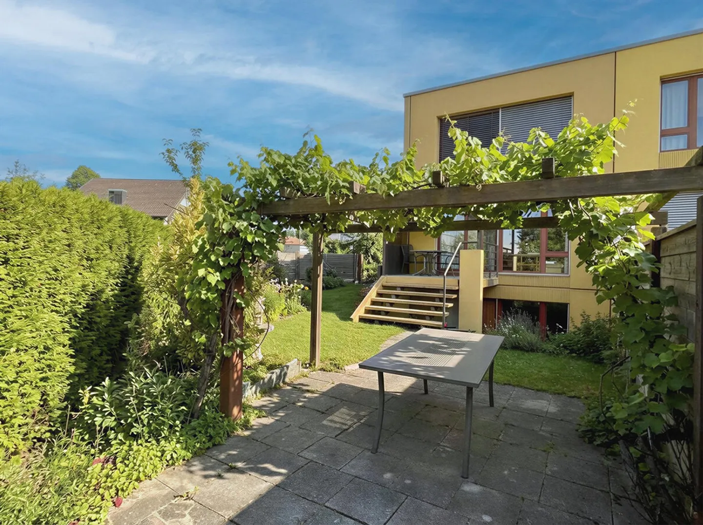 Charmantes Eckhaus mit Garten - Foto 19 von 20