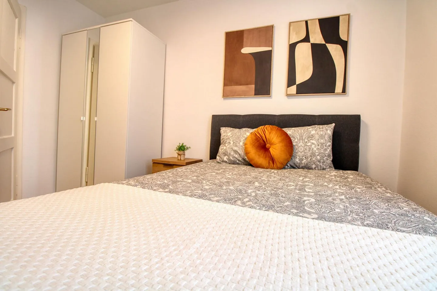 Il tuo coliving elegante nel vivace quartiere Höngg di Zurigo - Foto 6 di 13