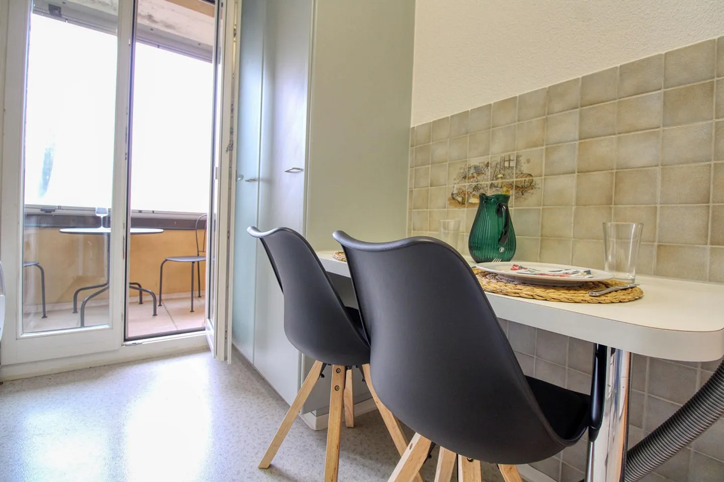Il tuo coliving elegante nel vivace quartiere Höngg di Zurigo - Foto 8 di 13