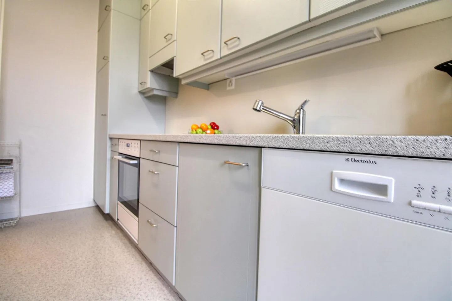 Il tuo coliving elegante nel vivace quartiere Höngg di Zurigo - Foto 10 di 13