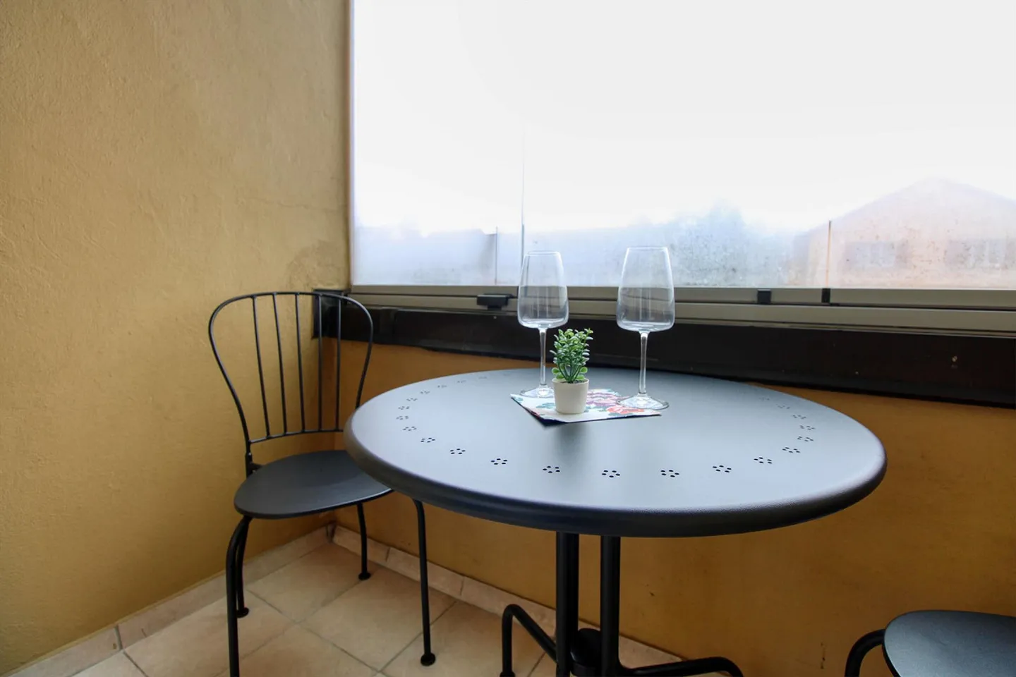 Il tuo coliving elegante nel vivace quartiere Höngg di Zurigo - Foto 11 di 13