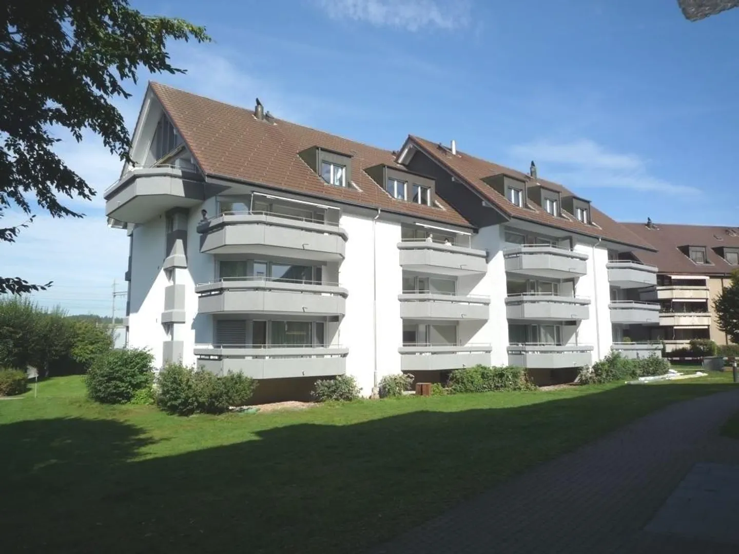 Spacious Parking Space Available - Photo 1 of 1