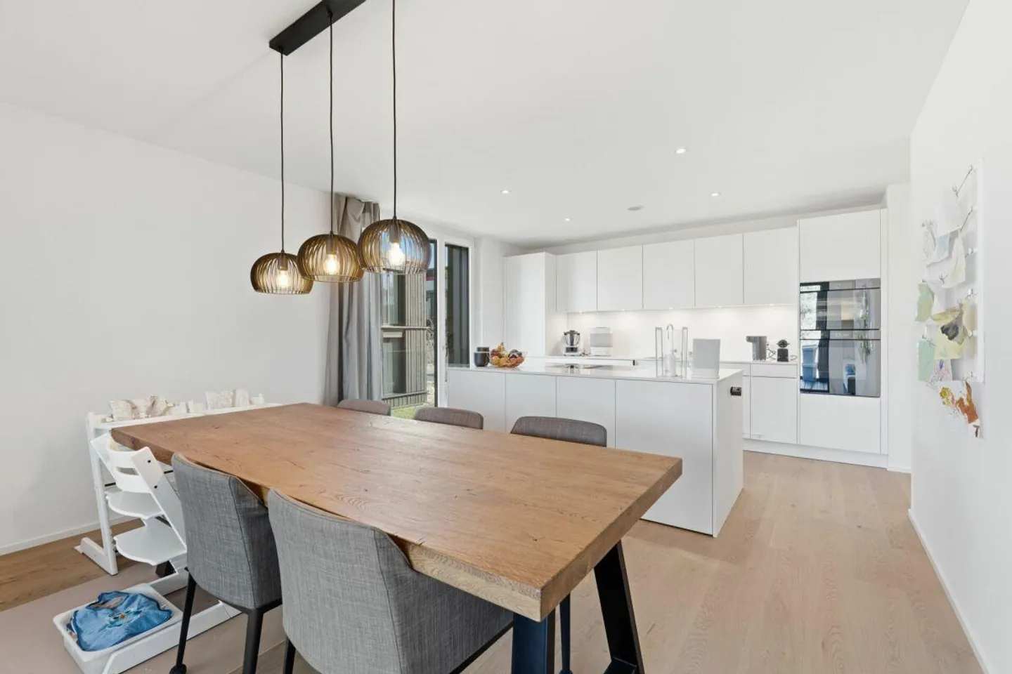 Newly built, light-flooded 4.5 room apartment with loggia and comfort... - Photo 5 of 12