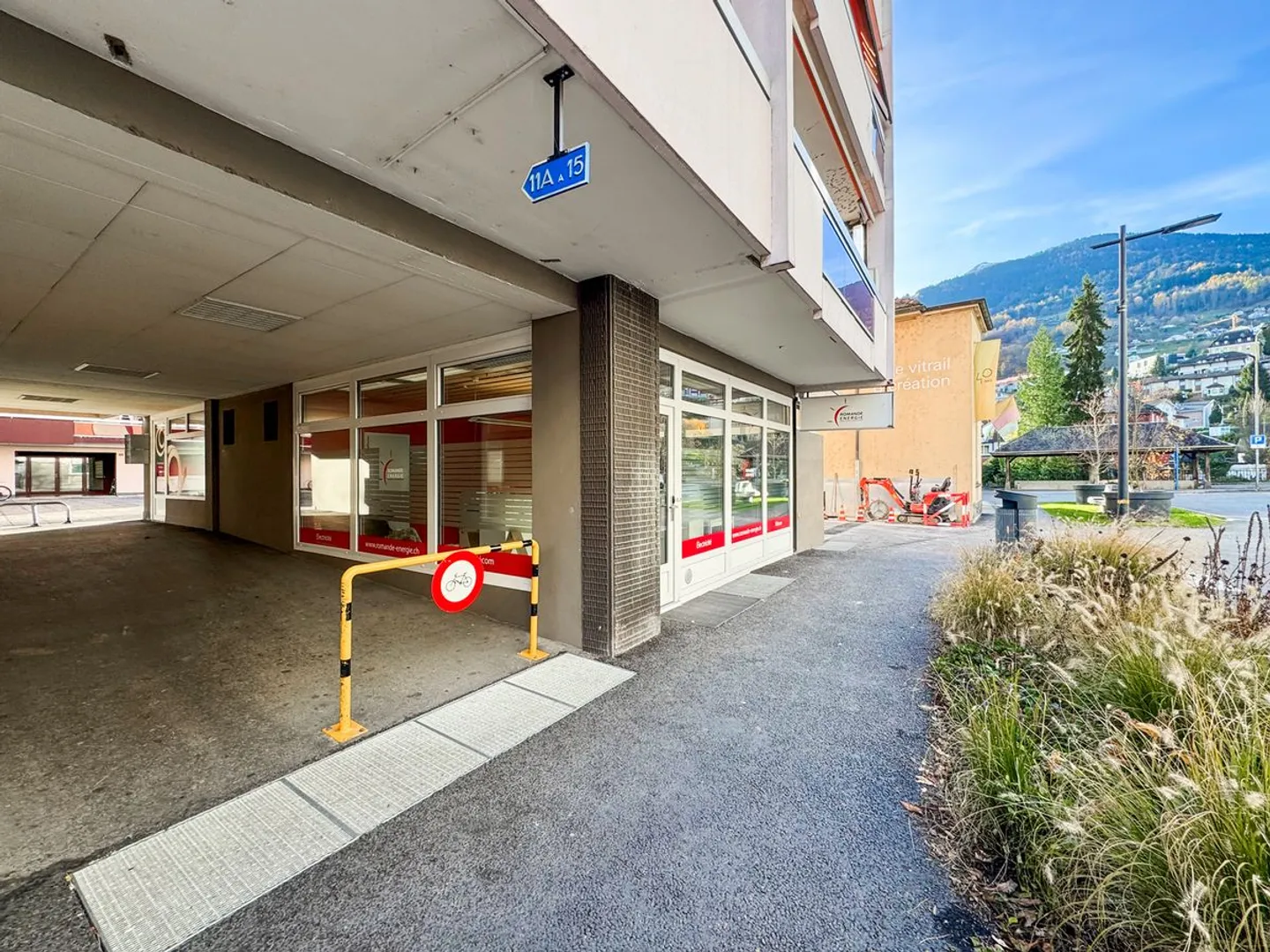 Beautiful commercial spaces near the city center - Photo 12 of 13