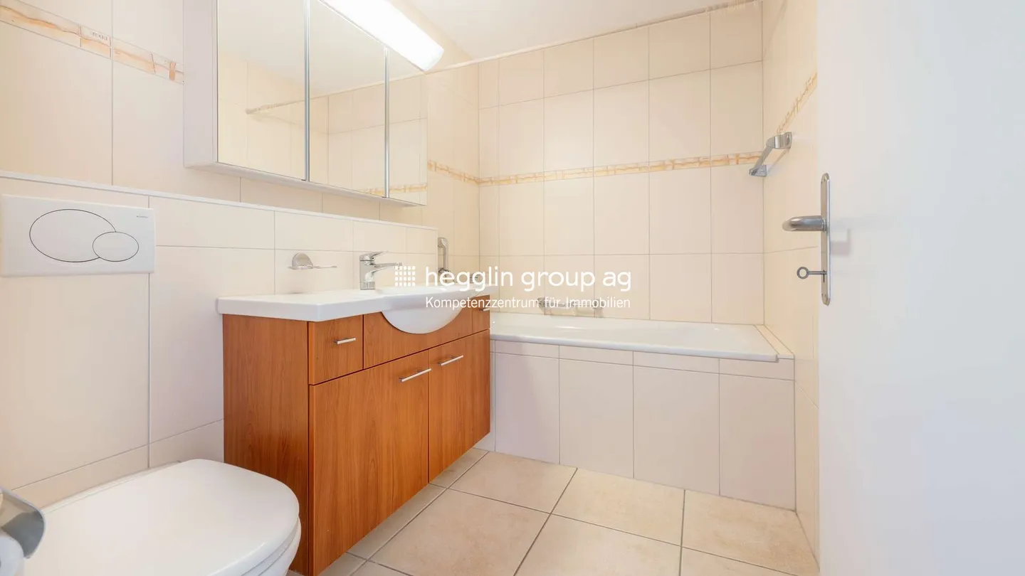 Garden Maisonette with a House Feeling in the Heart of Brunnen - Photo 8 of 13