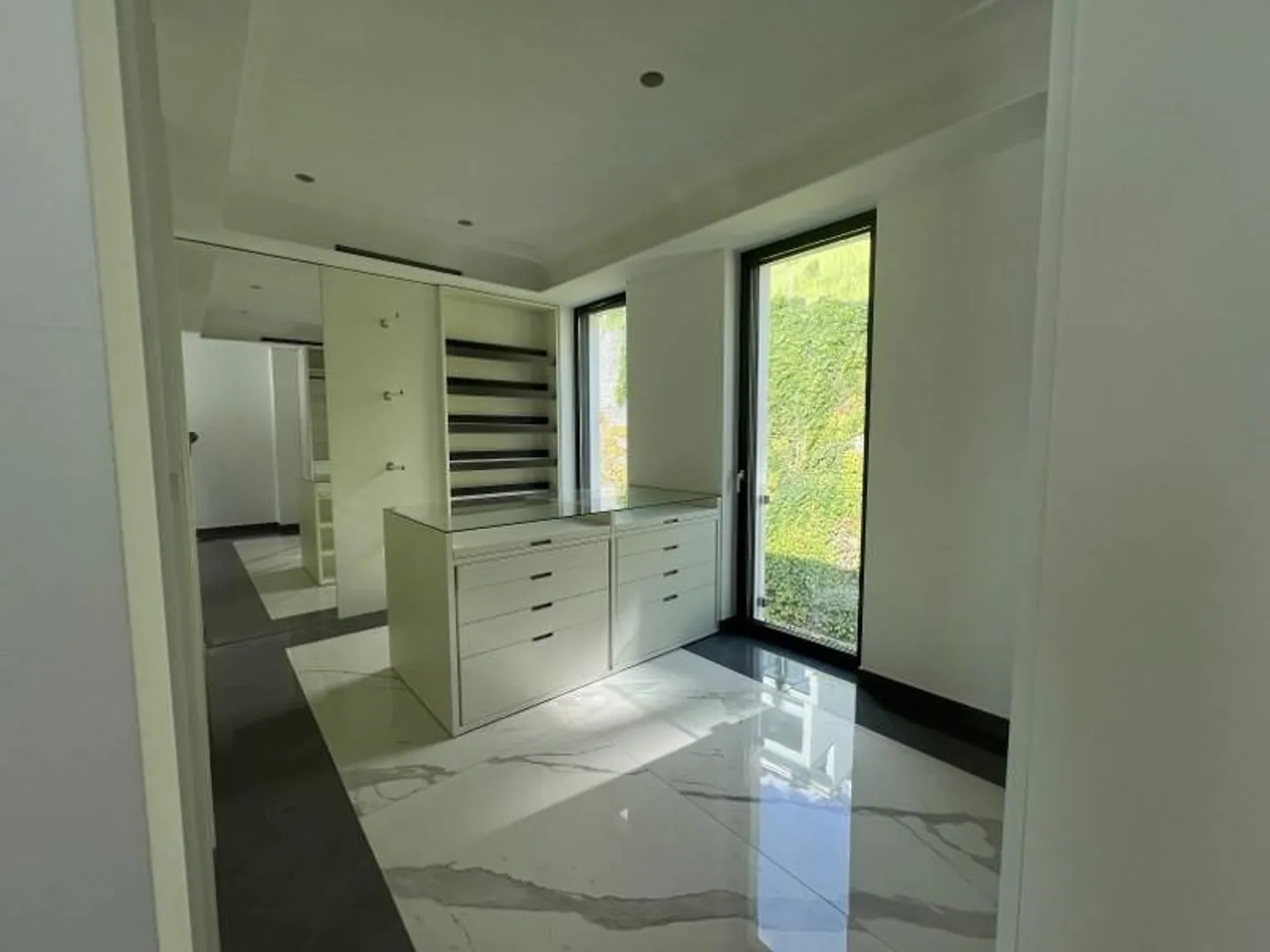 MERAVIGLIOSO ATTICO DI 4.5 LOCALI FRONTE LAGO - Foto 13 di 13