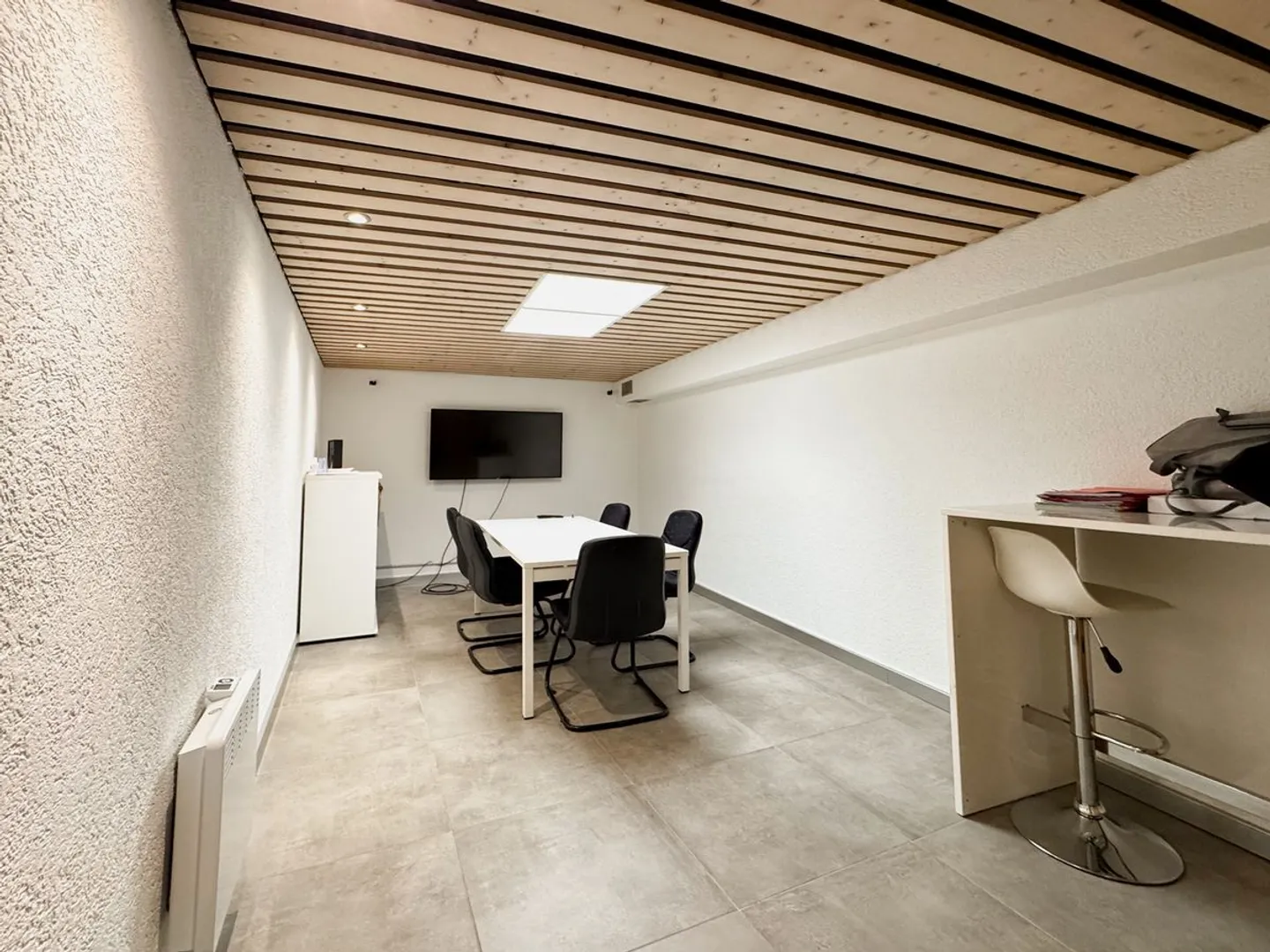 Beautiful commercial spaces near the city center - Photo 7 of 13