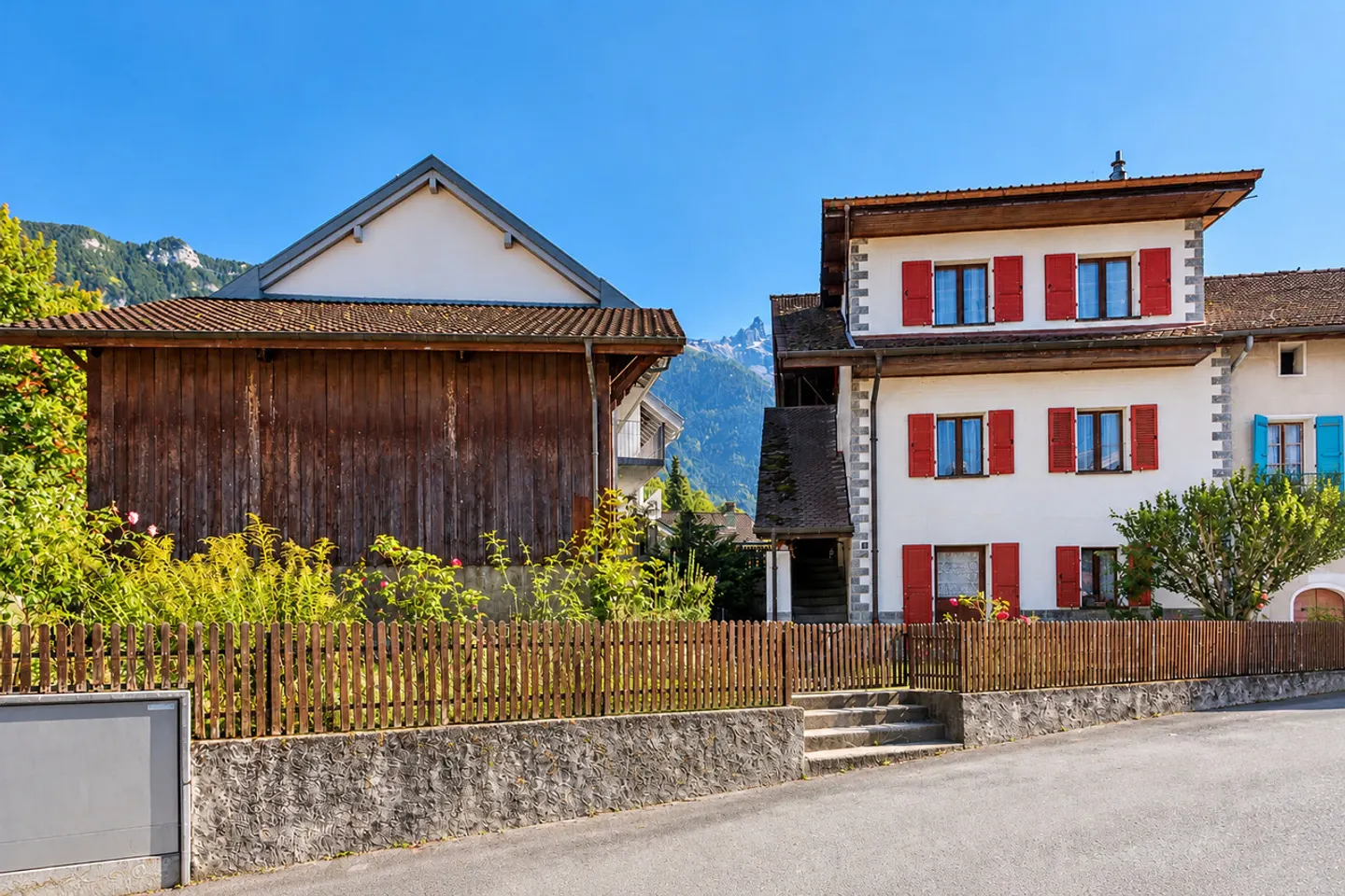 Maison villageoise avec jardin - Photo 1 sur 14