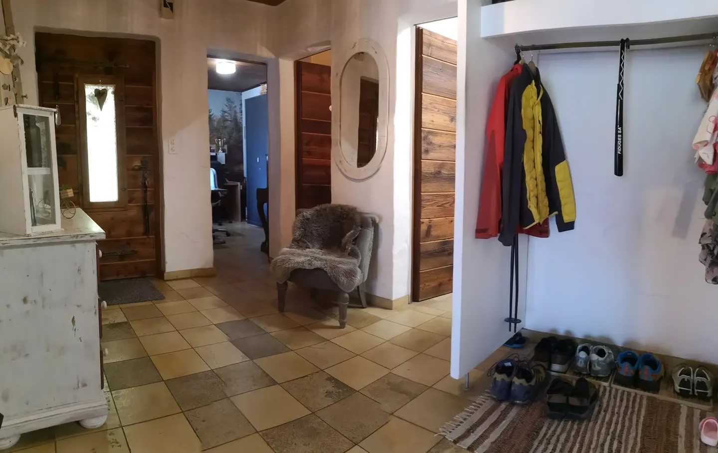 Spacieux appartement-terrasse de 5.5 pièces à Moutier avec vue dégagée, 2 garages - Photo 18 sur 39