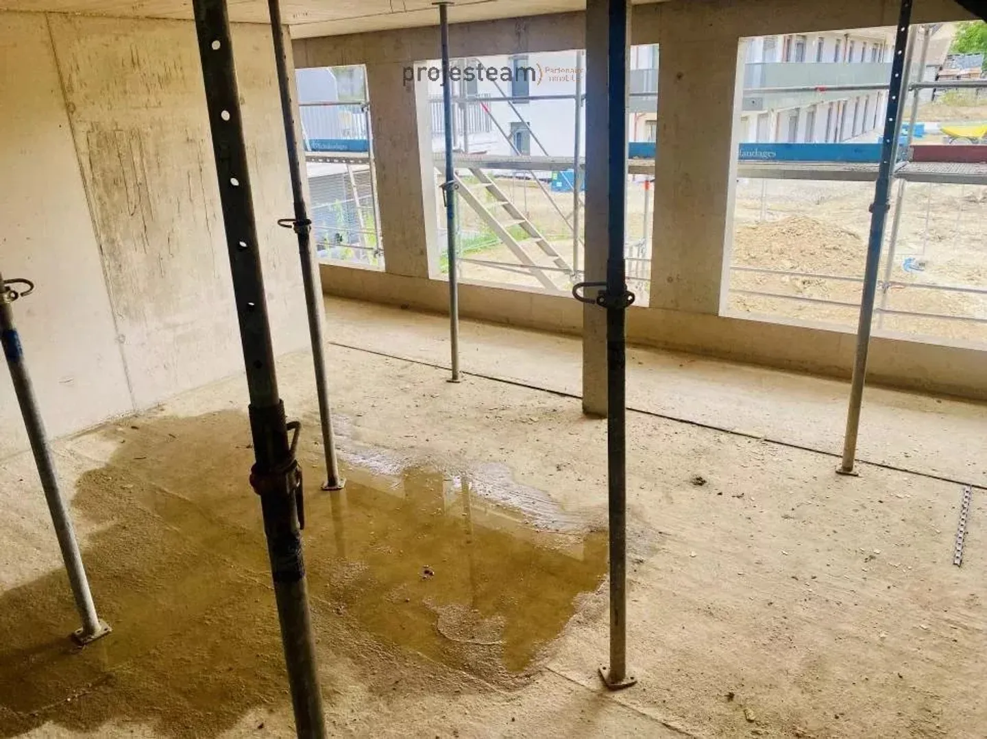 Fattoria in ristrutturazione - Duplex all'ultimo piano con fascino e carattere grazie a soffitti alti doppi - Foto 10 di 11