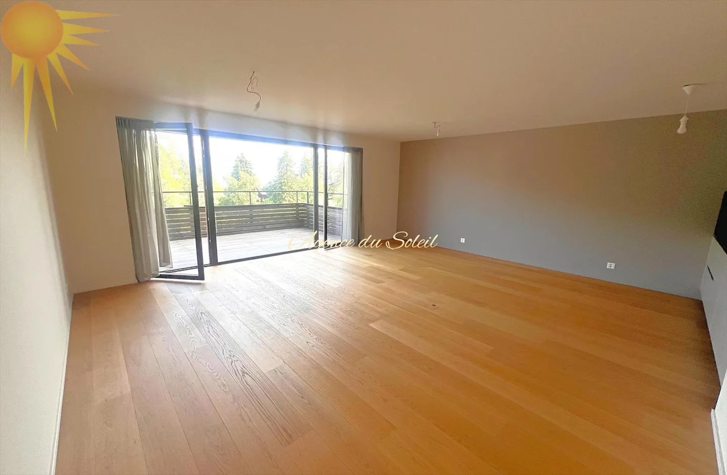 In affitto per tutto l'anno, questo superbo appartamento moderno di 3.5 stanze nel cuore di Montana! - Foto 4 di 13