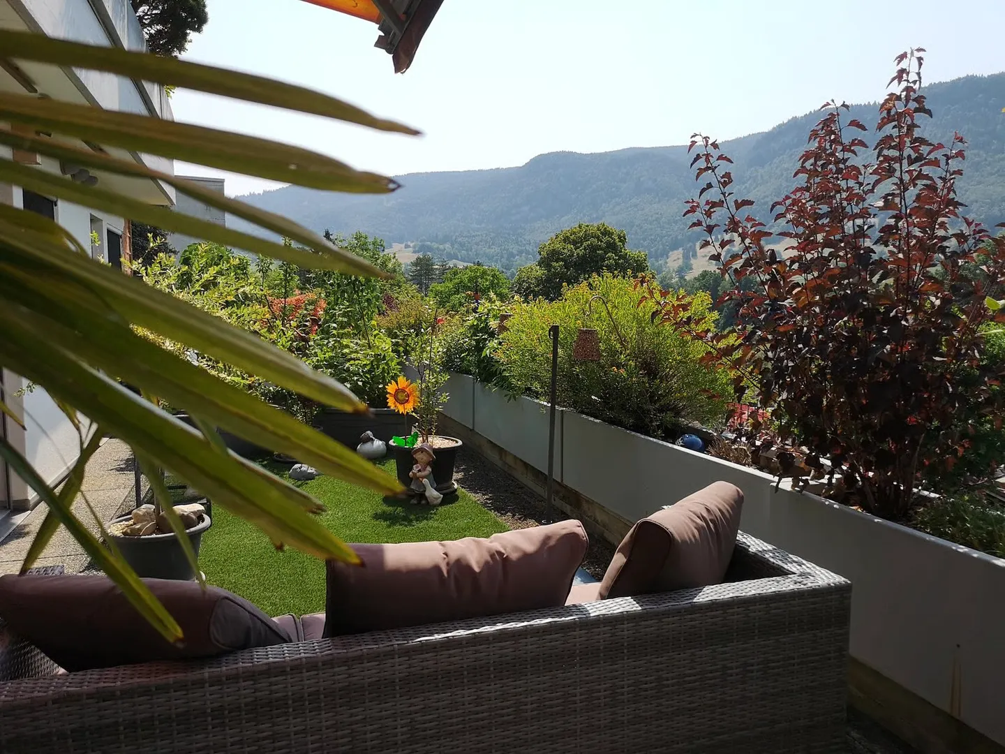 Spacieux appartement-terrasse de 5.5 pièces à Moutier avec vue dégagée, 2 garages - Photo 39 sur 39