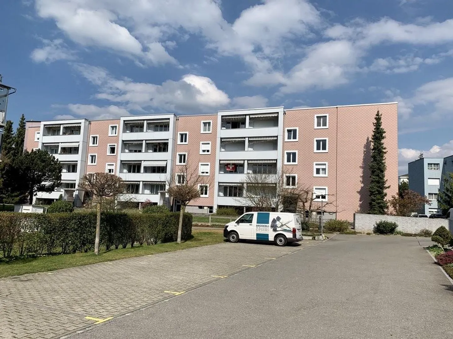 Außenparkplatz Verfügbar - Foto 1 von 2