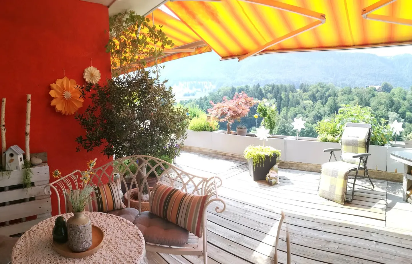 Spacieux appartement-terrasse de 5.5 pièces à Moutier avec vue dégagée, 2 garages - Photo 36 sur 39