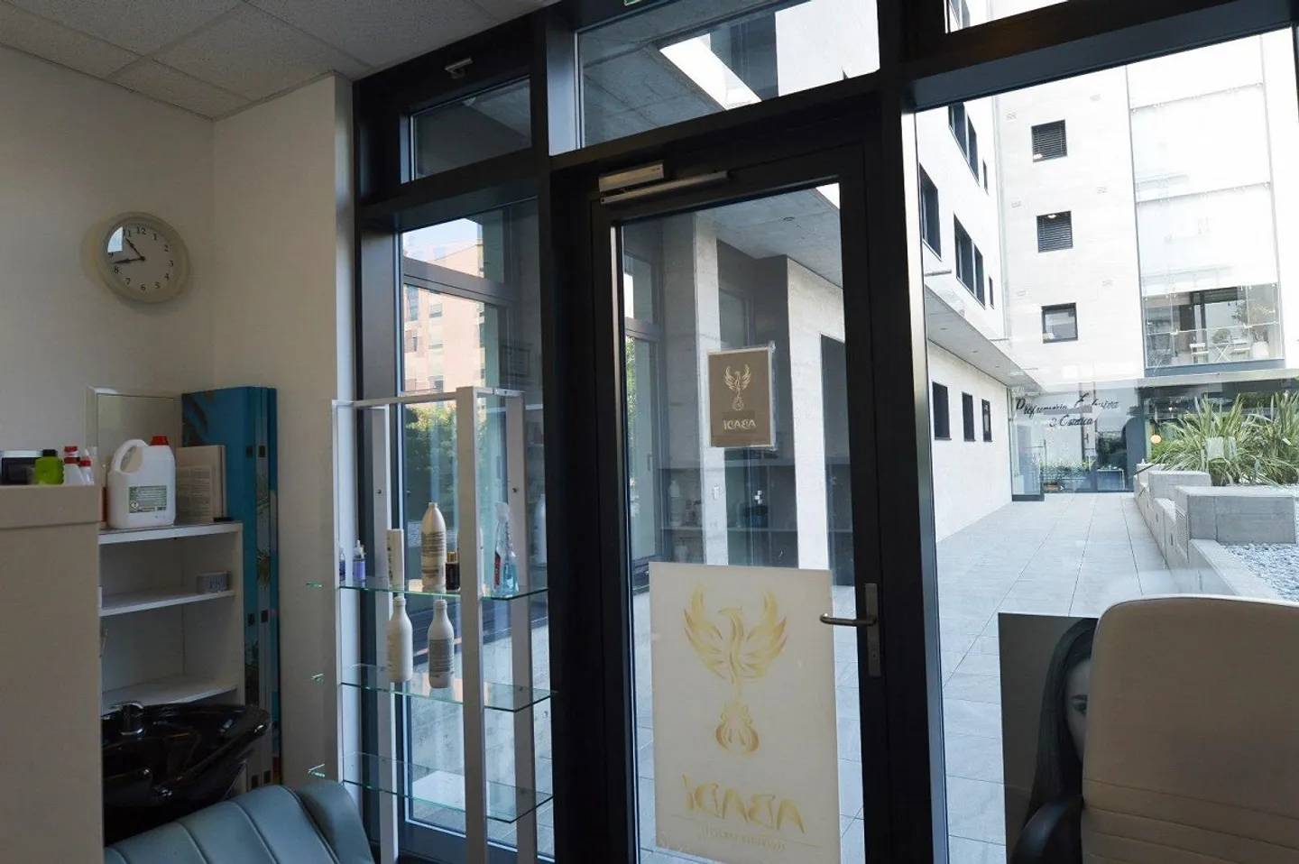 INTERESSANTE LOCALE COMMERCIALE AL PIANTERRENO CON VETRINE - Foto 6 di 6