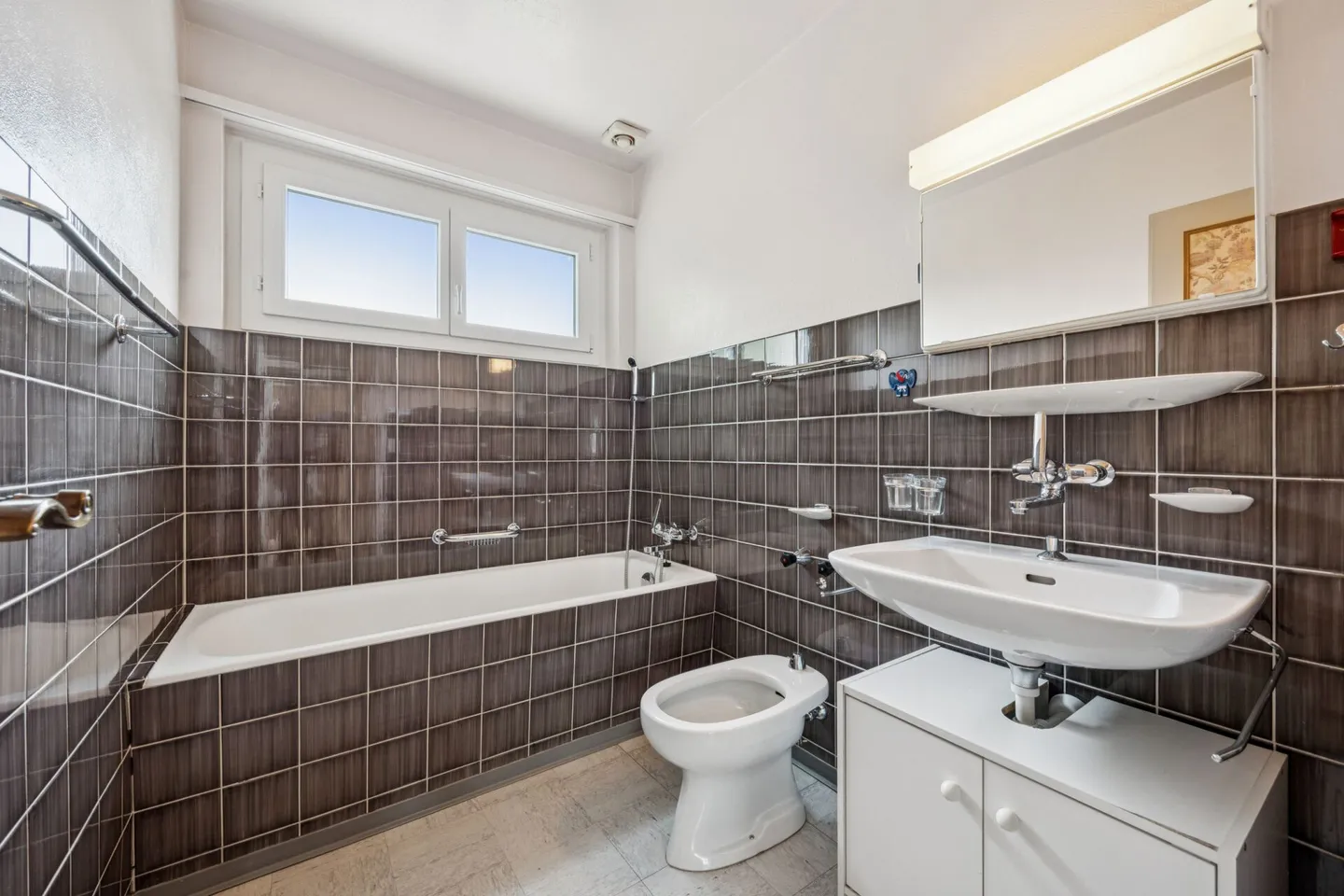 Seltene Gelegenheit: Wohnen mit Aussicht und grossem Garten - Foto 4 von 13