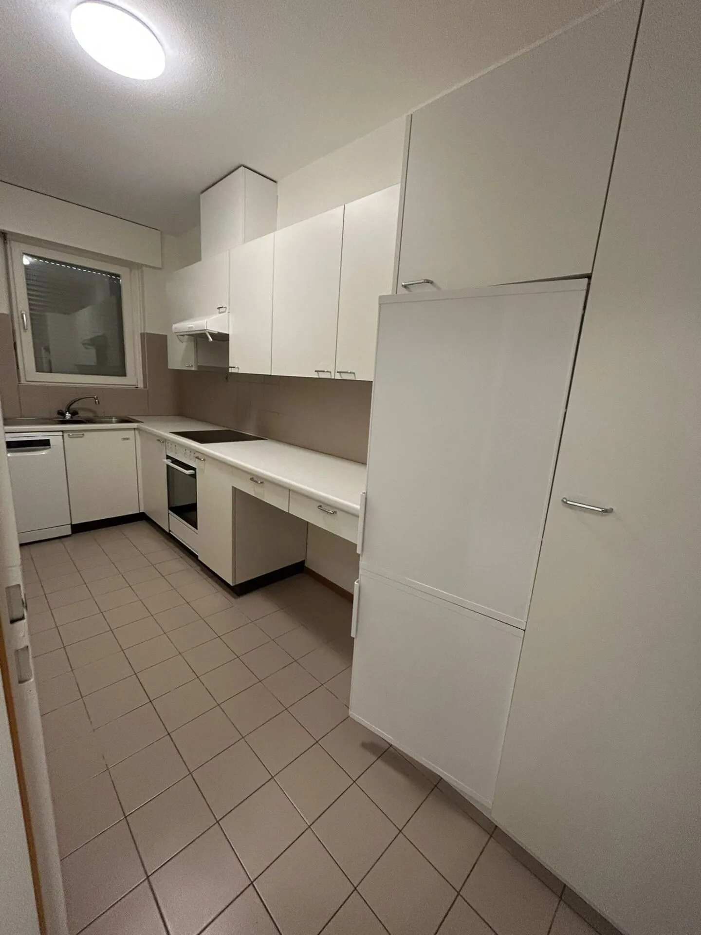 Apartment for rent - Photo 6 of 9