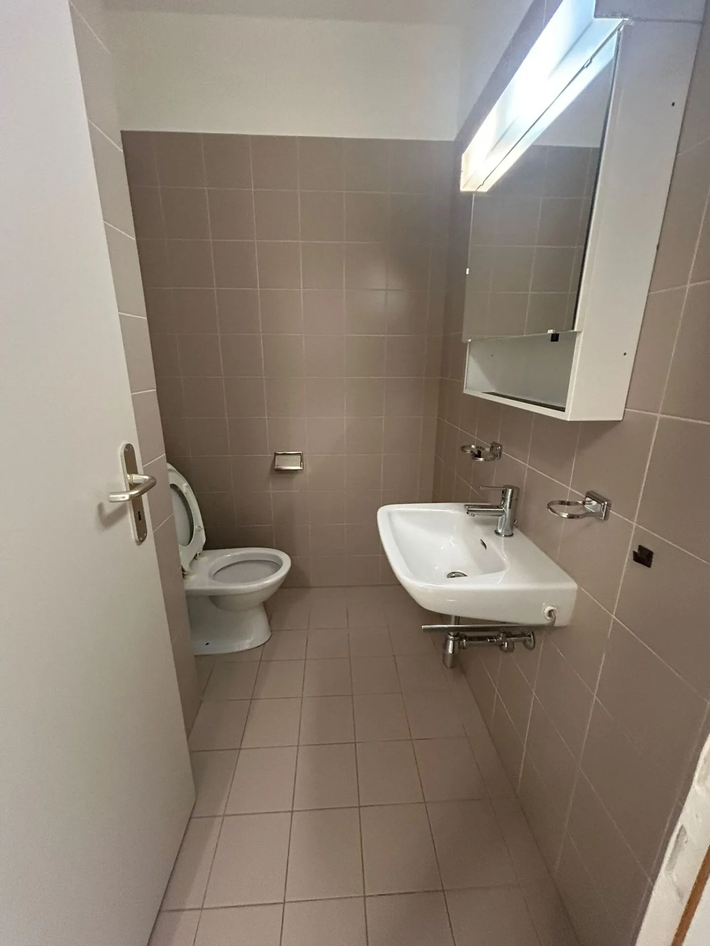 Apartment for rent - Photo 7 of 9