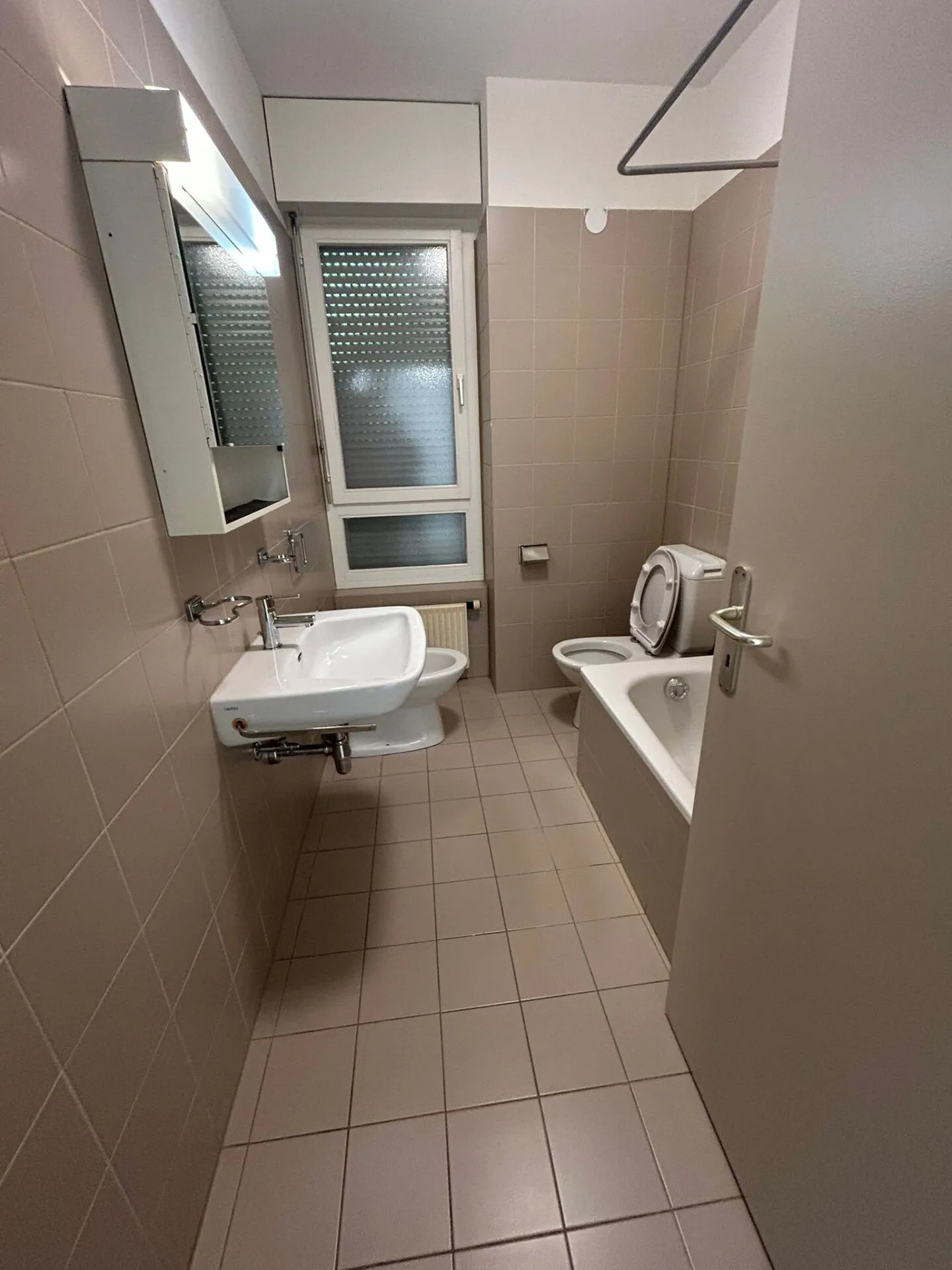 Apartment for rent - Photo 8 of 9