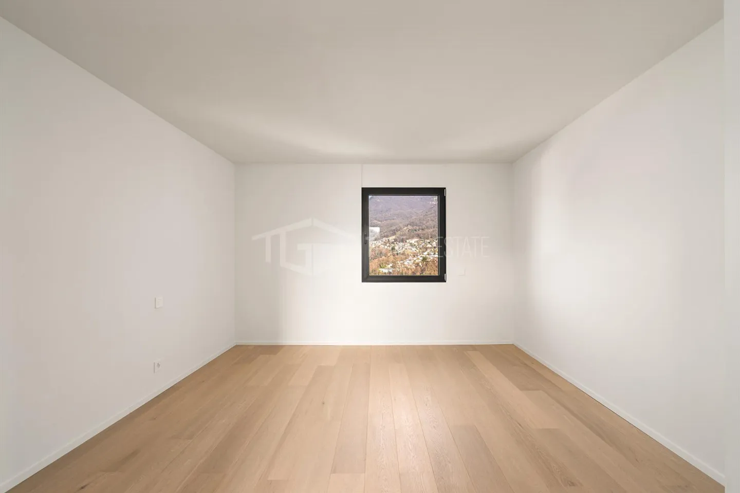 Modern penthouse with 4.5 rooms and lake view - Photo 11 of 13