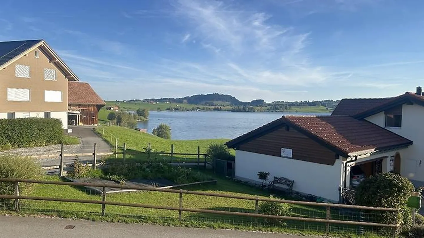 APPARTEMENT 3½ PIÈCES À EINSIEDELN (SZ), MEUBLÉ, TEMPORAIRE - Photo 10 sur 10