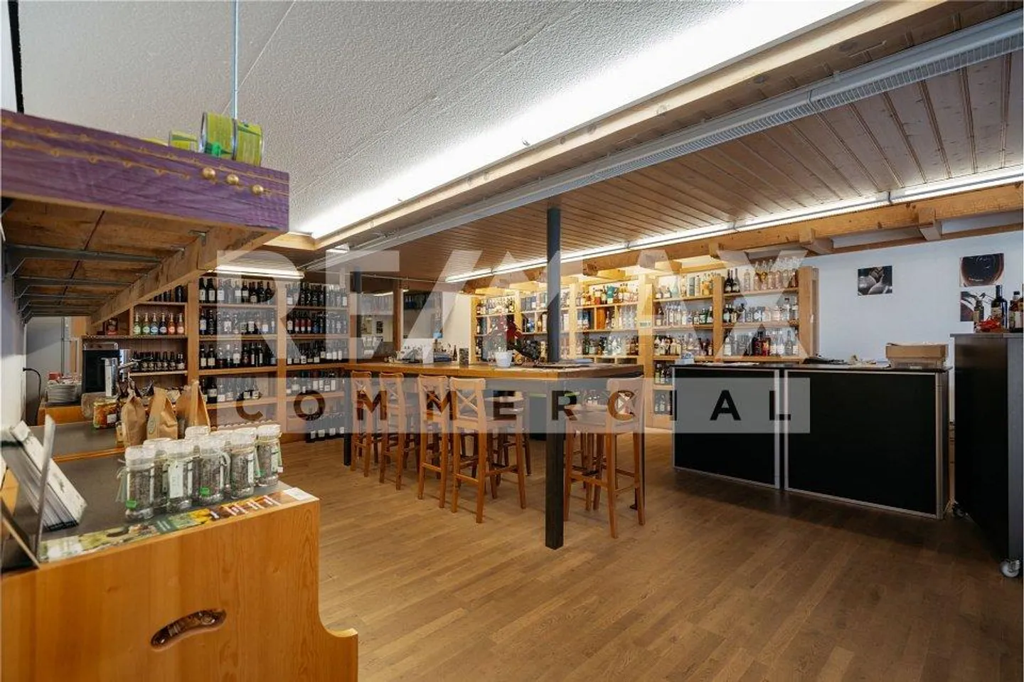 Spazi commerciali interessanti in affitto nella migliore posizione a Brienz - Foto 4 di 13