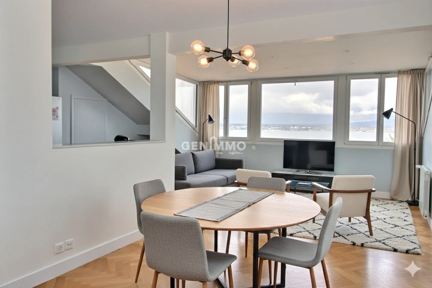 Appartement Charmant avec Vue sur le Lac - Photo 3 sur 4