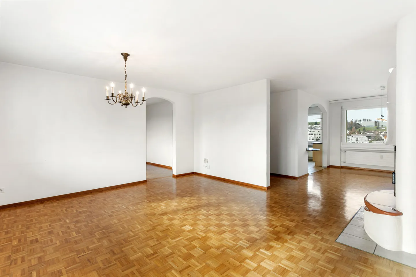 Votre nouveau chez-vous : Appartement penthouse élégant avec vue - Photo 5 sur 8