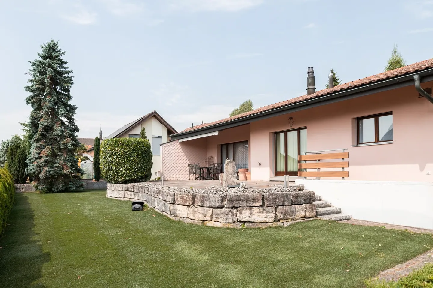 Familienhaus mit Alpensicht - Foto 1 von 27