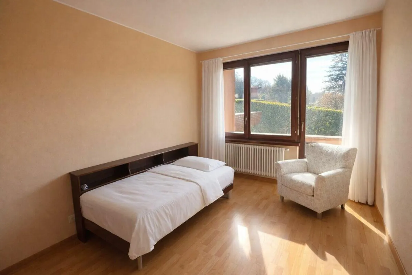 Belle villa avec grand jardin à Villa Foresta - Photo 10 sur 18