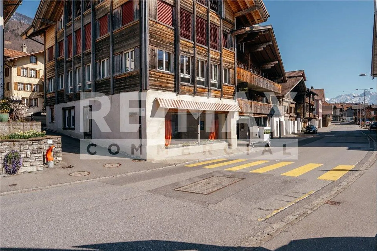 Spazi commerciali interessanti in affitto nella migliore posizione a Brienz - Foto 12 di 13