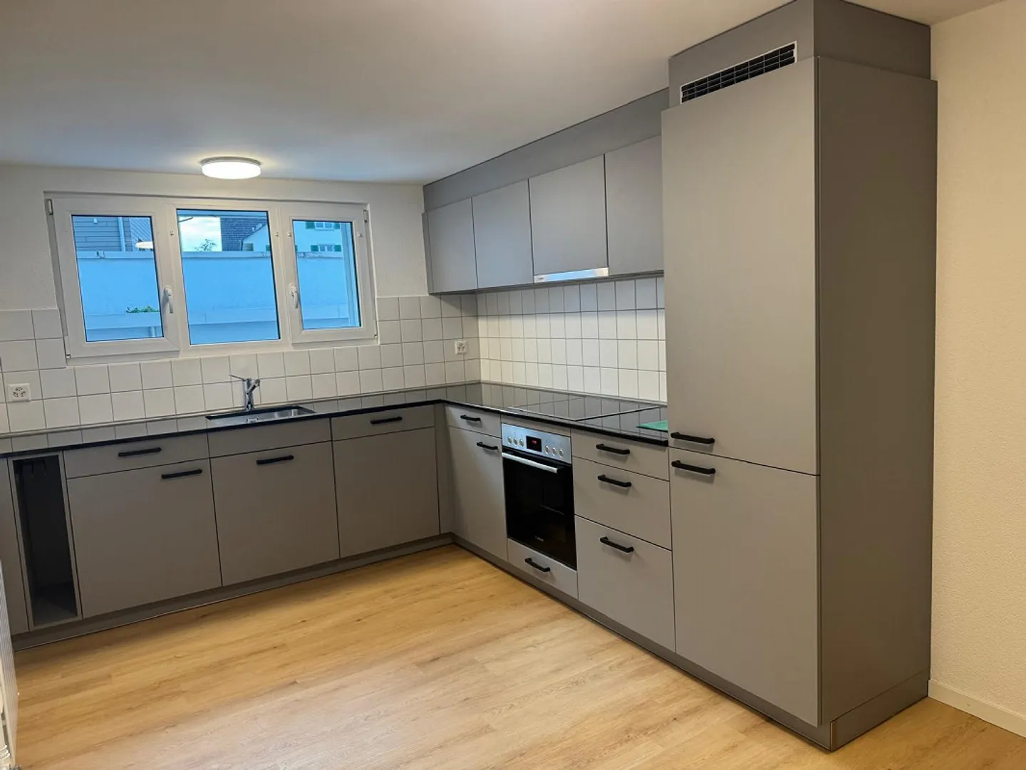 Modern 3.5-room apartment in Rothenhausen - Photo 2 of 15